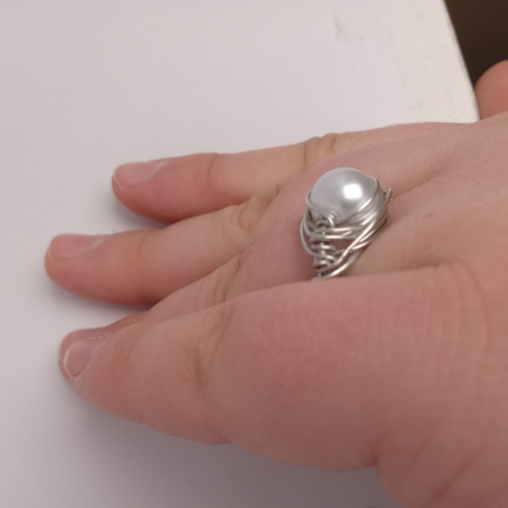 Faux pearl wire wrapped ring size 7 - Picture 2 of 5